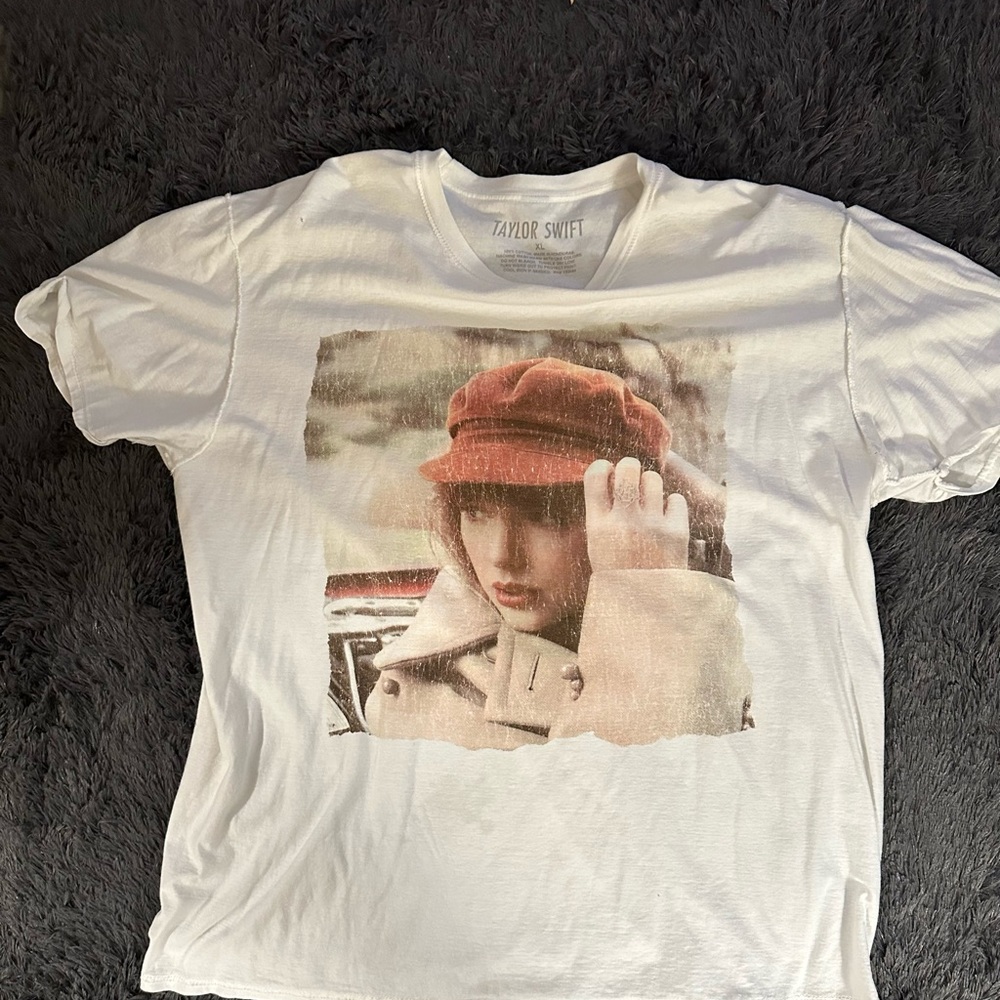 Taylor Swift Graphic T-Shirt red Taylor’s version